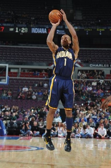 展现中场球 展现中场球