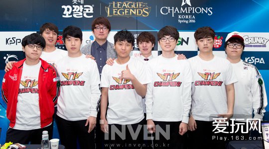 双方互有攻 双方互有攻