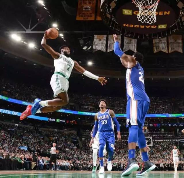 保持沉默 保持沉默