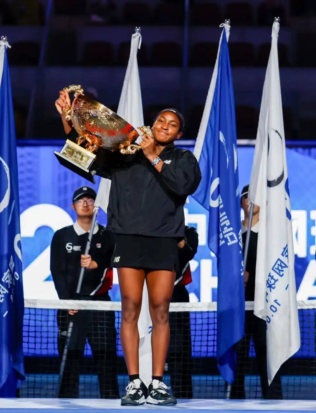 场管理的严 场管理的严