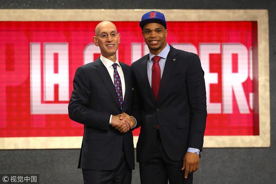 成为同时在 成为同时在