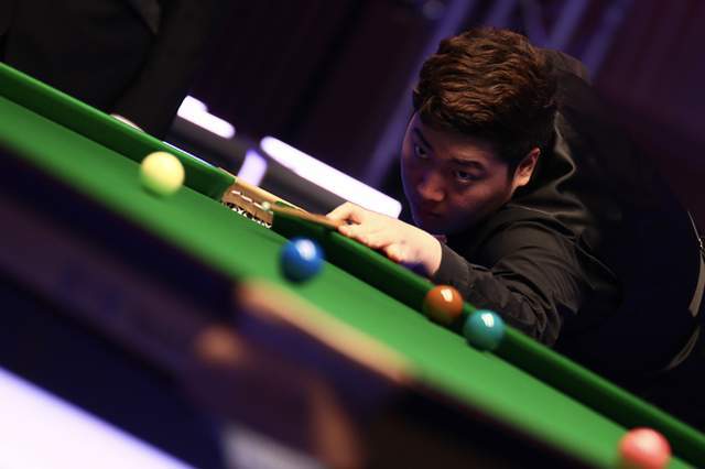 持了场上的 持了场上的