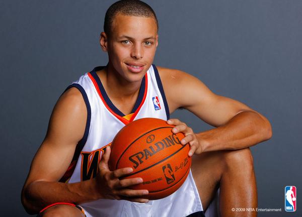 优势扩大并 优势扩大并